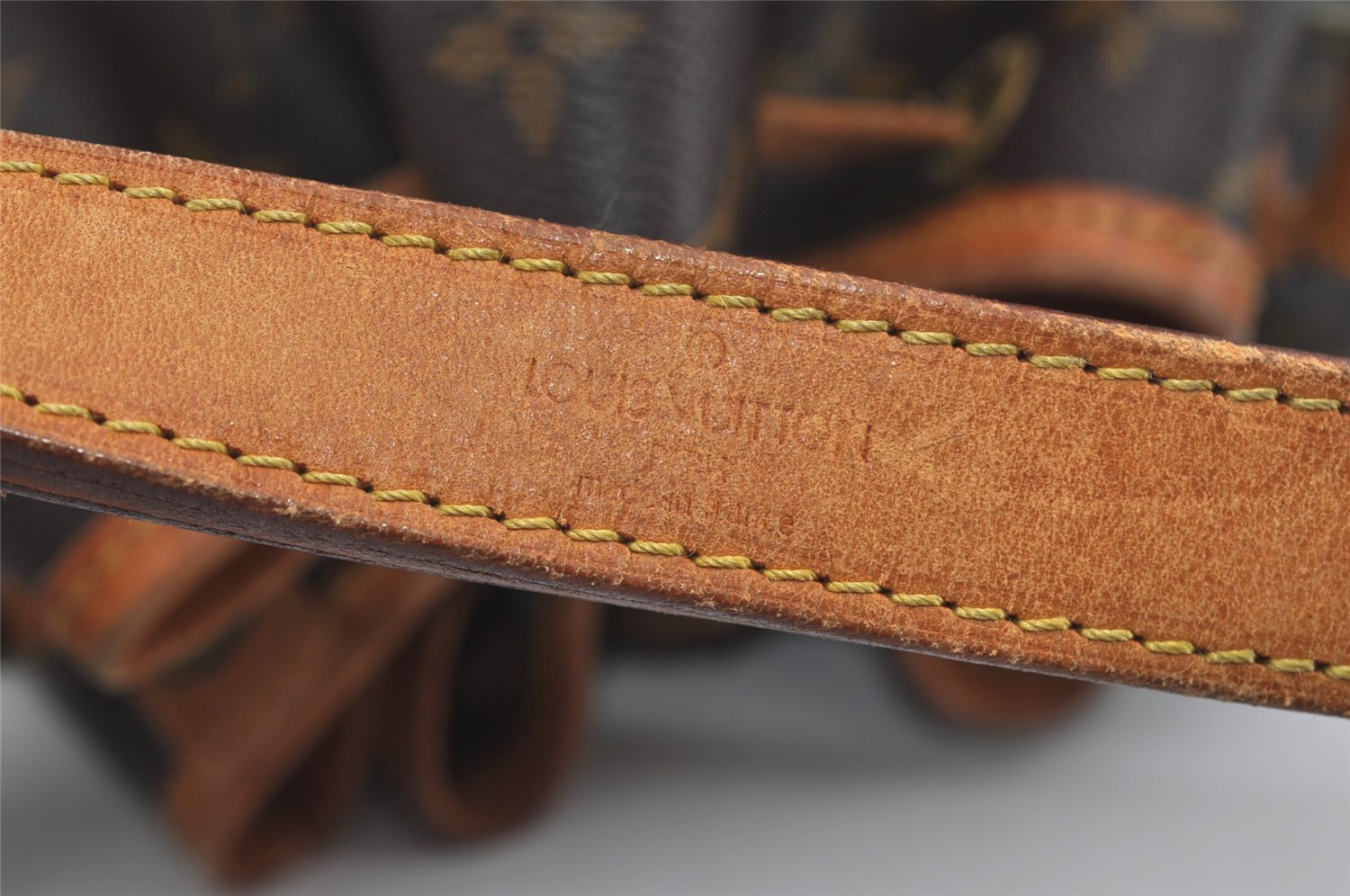 Authentic Louis Vuitton Monogram Noe Shoulder Drawstring Bag M42224 LV 3552I