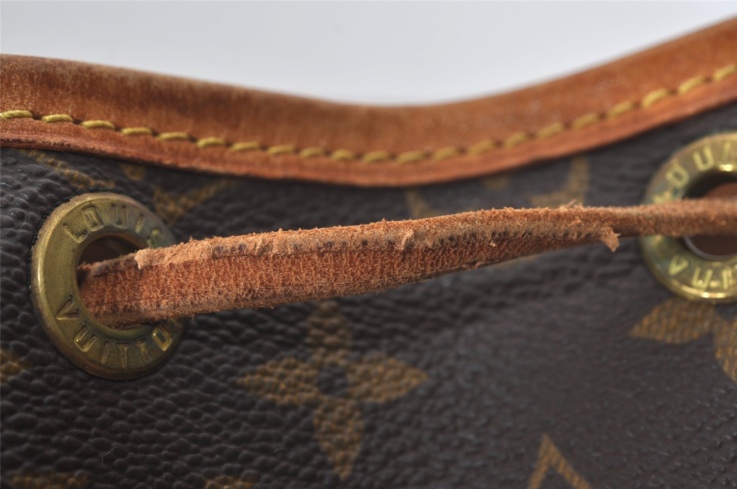 Authentic Louis Vuitton Monogram Noe Shoulder Drawstring Bag M42224 LV 3552I