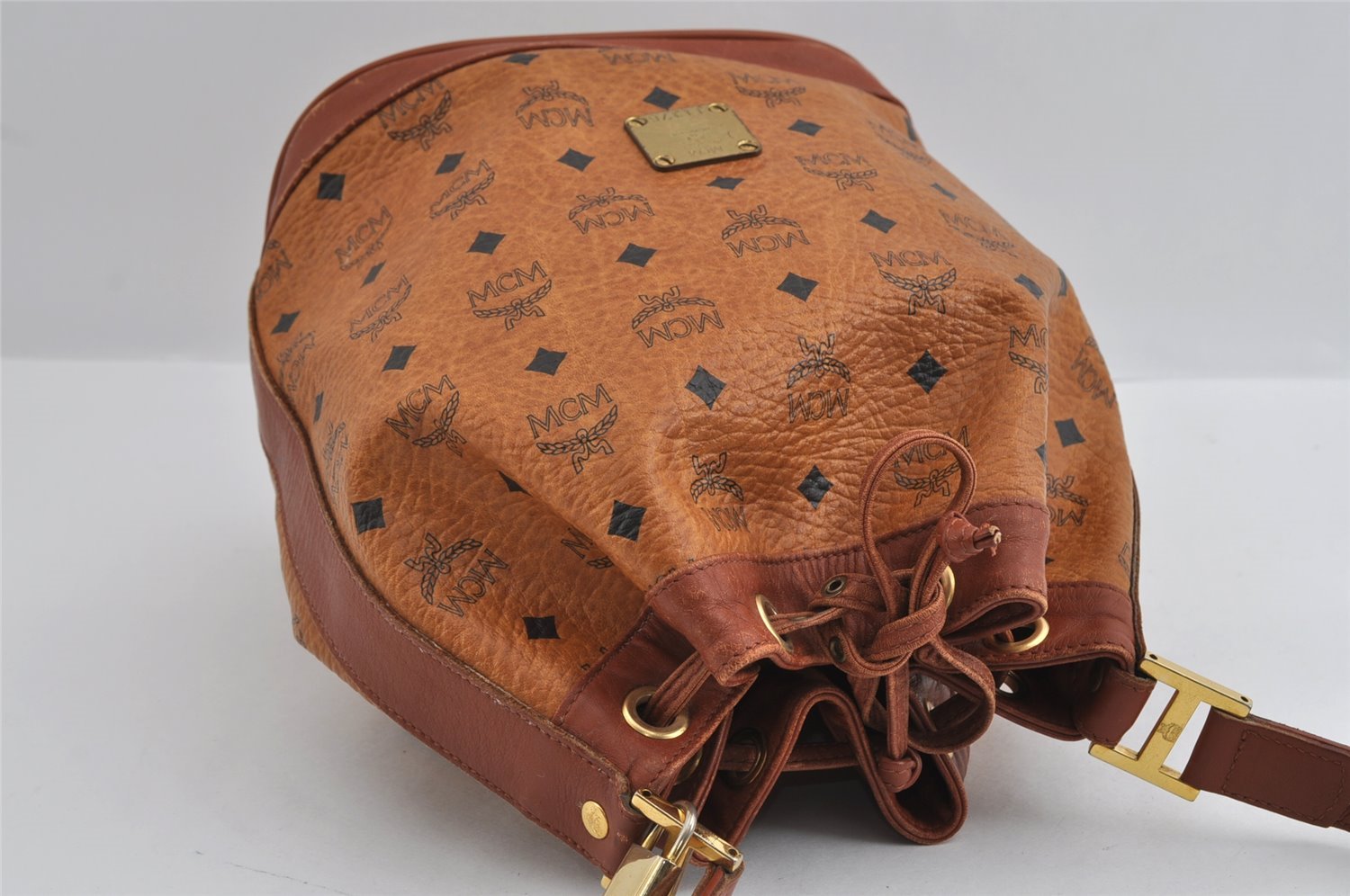 Authentic MCM Visetos Leather Drawstring Shoulder Cross Body Bag Brown 3558I