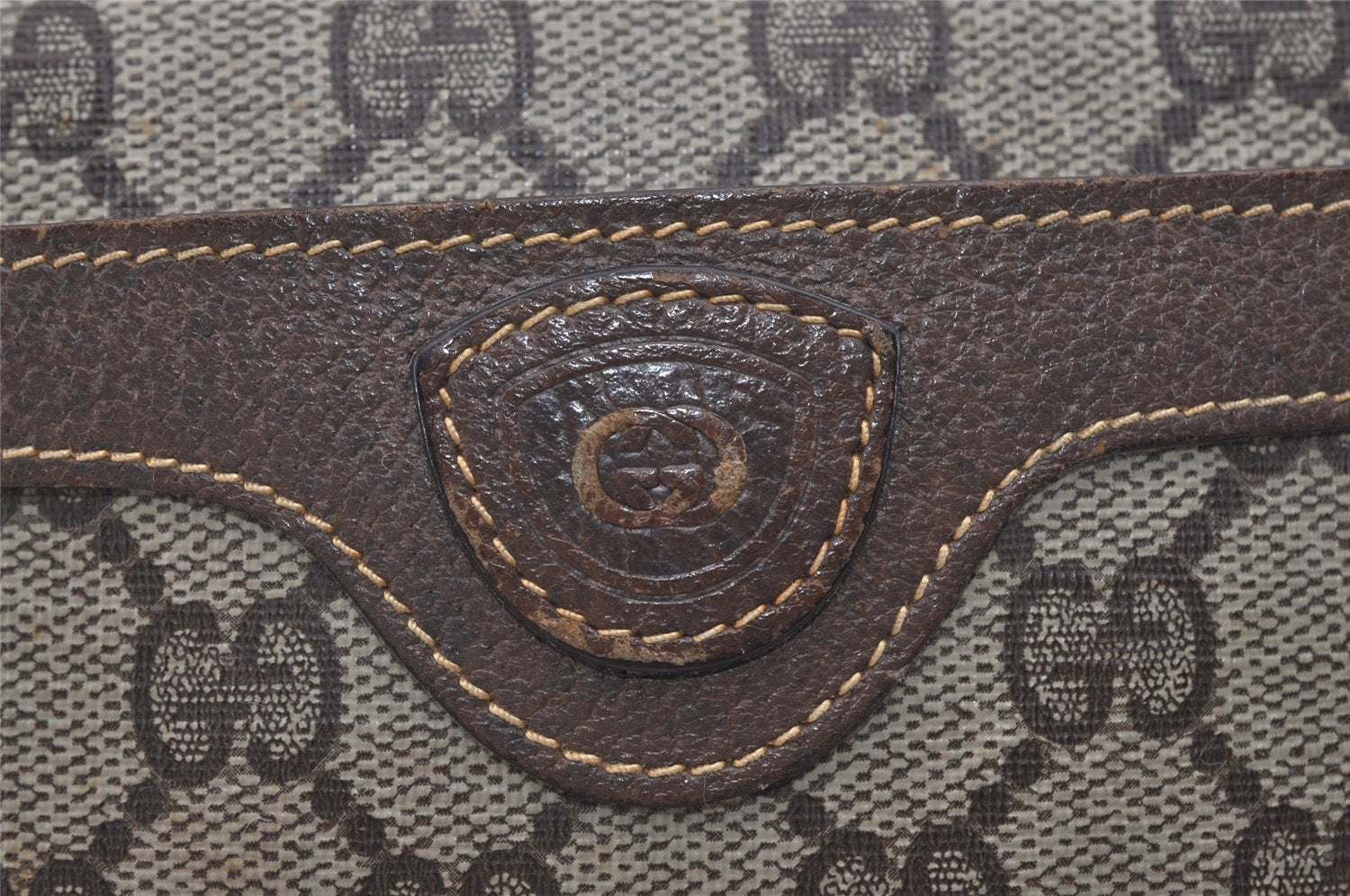 Authentic GUCCI Vintage Shoulder Cross Body Bag GG PVC Leather Purse Brown 3564I