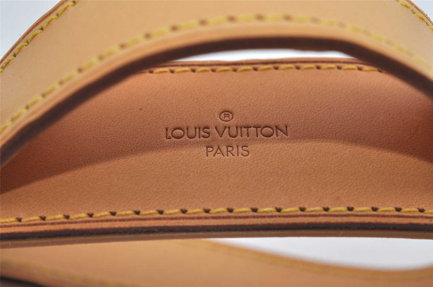 Authentic Louis Vuitton Leather Shoulder Strap Beige 39-46.1