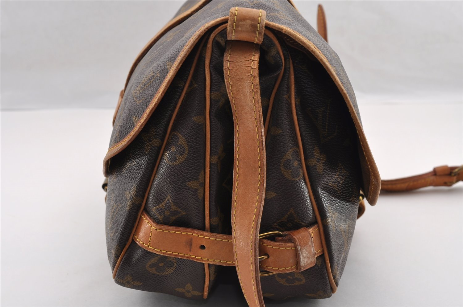 Authentic Louis Vuitton Monogram Saumur 30 Shoulder Cross Bag M42256 LV 3579I