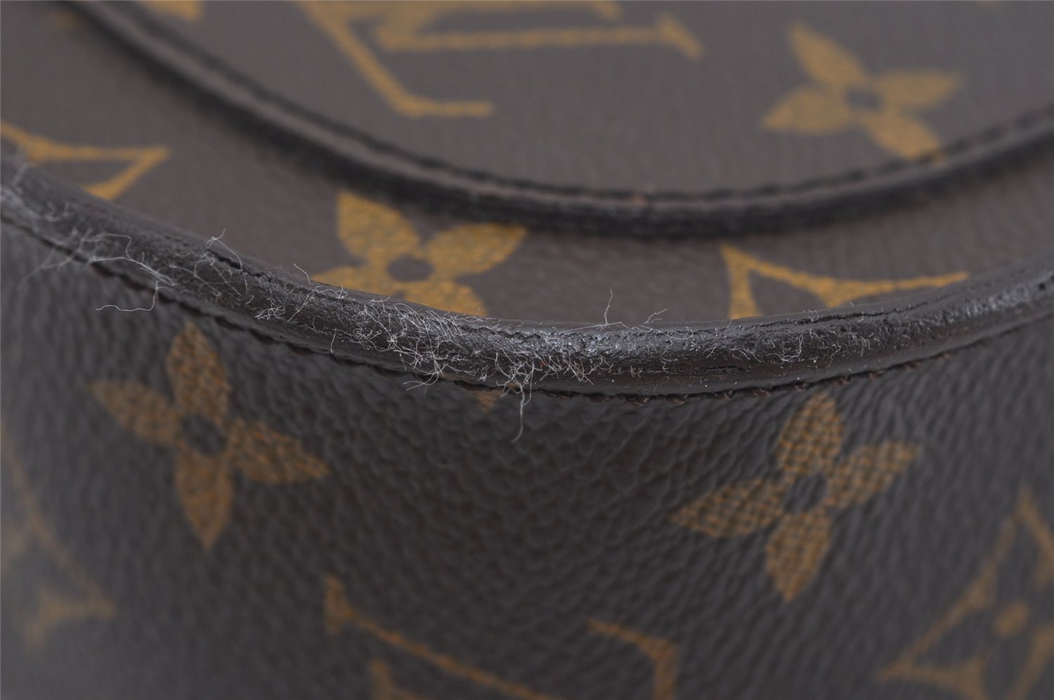 Authentic Louis Vuitton Monogram Saint Cloud GM M51242 Shoulder Cross Bag 3582I