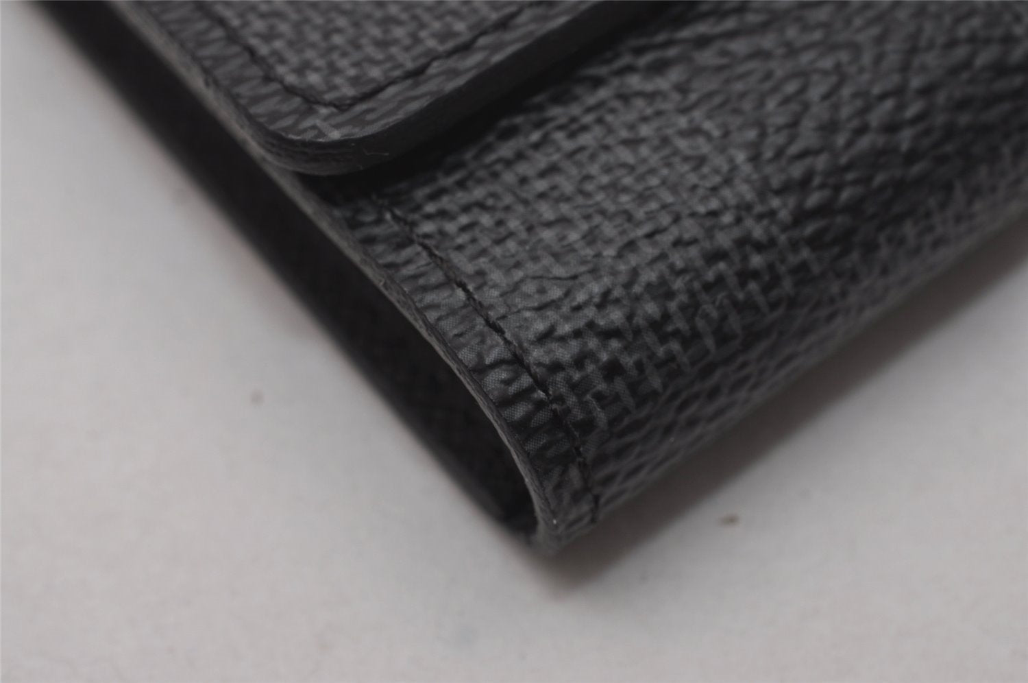 Authentic Louis Vuitton Damier Graphite Multicles 6 Key Case M62662 LV 3585I