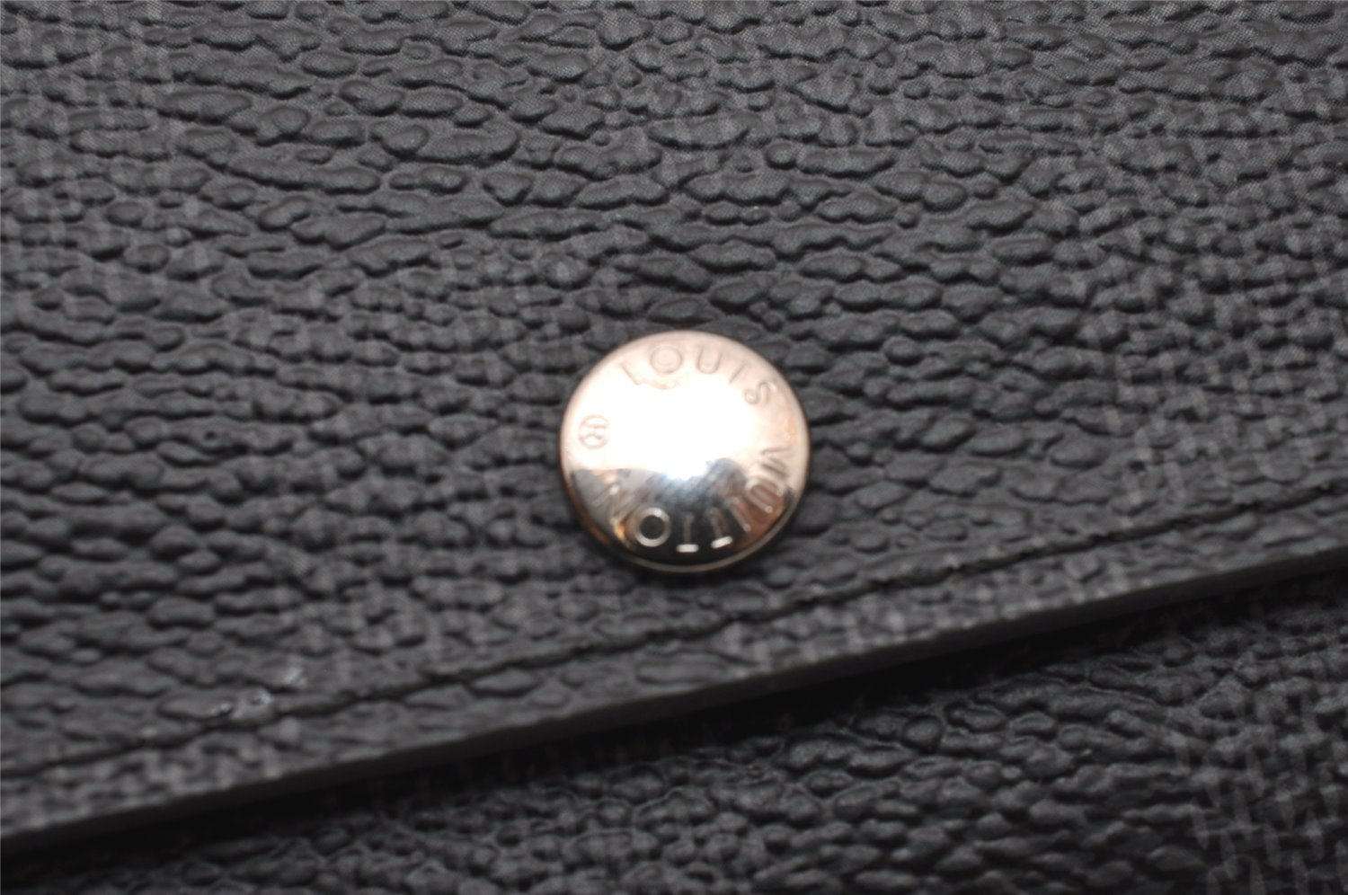 Authentic Louis Vuitton Damier Graphite Multicles 6 Key Case M62662 LV 3585I