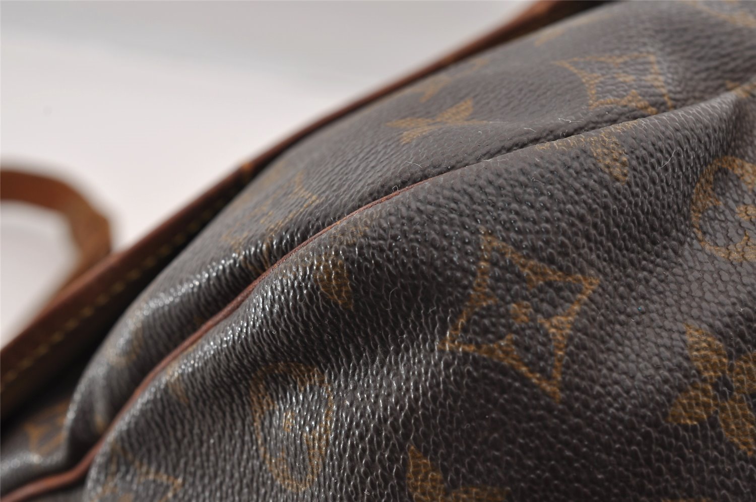 Authentic Louis Vuitton Monogram Saumur 35 Shoulder Cross Bag M42254 LV 3602I