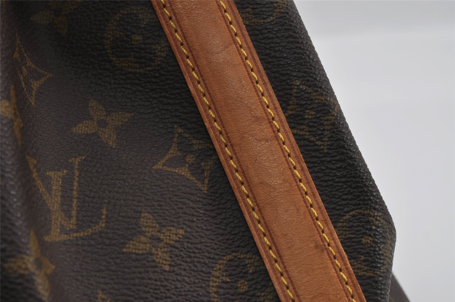 Authentic Louis Vuitton Monogram Petit Noe M42226 Shoulder Drawstring Bag 3606I