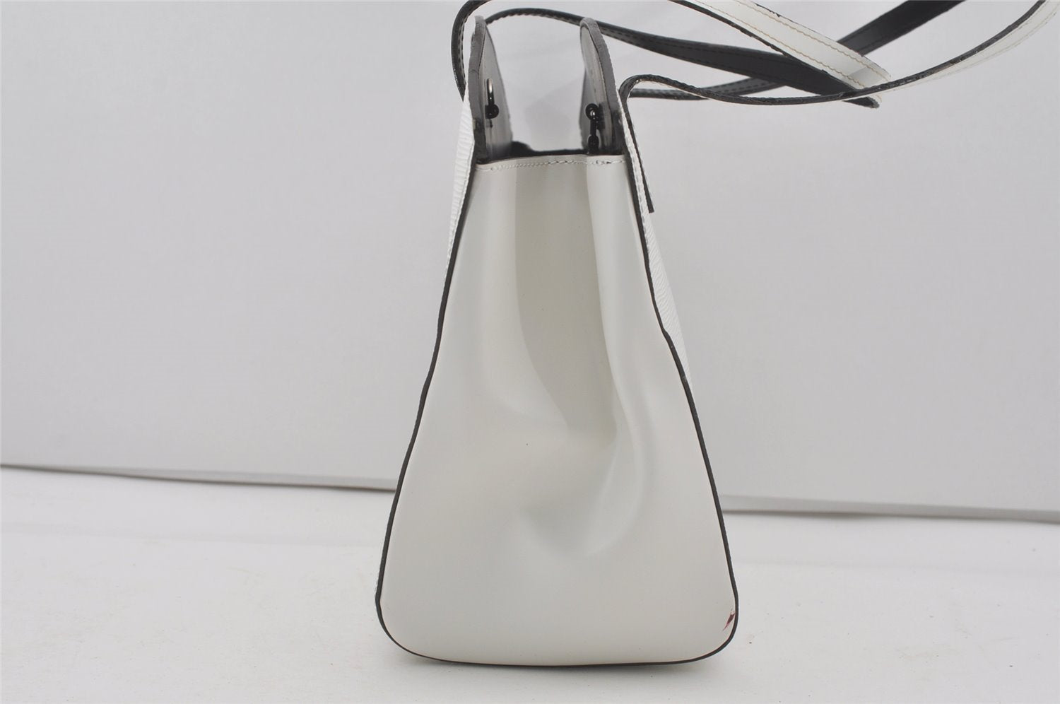 Authentic Louis Vuitton Epi Saint Jacques Shoulder Bag White M50045 LV 3615I