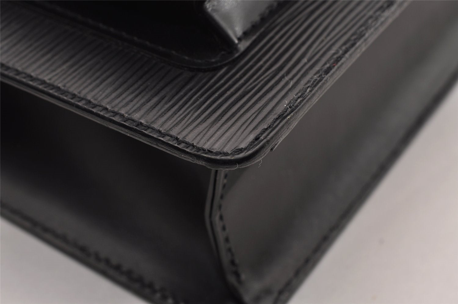 Authentic Louis Vuitton Epi Monceau 2Way Shoulder Hand Bag Black M52122 LV 3617I