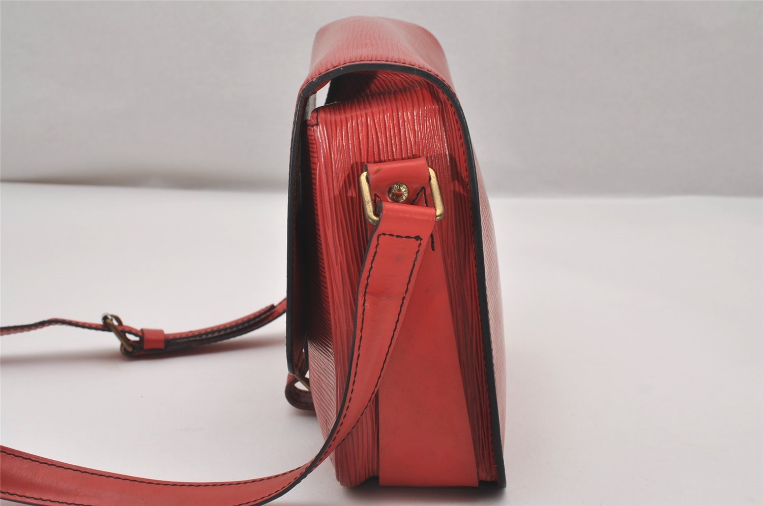 Authentic Louis Vuitton Epi Cartouchiere MM Shoulder Cross Bag M52247 Red 3623I