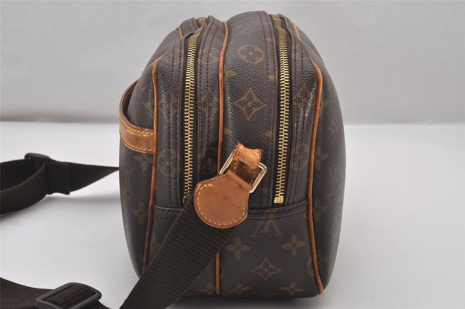 Authentic Louis Vuitton Monogram Reporter PM Shoulder Cross Bag M45254 LV 3628I