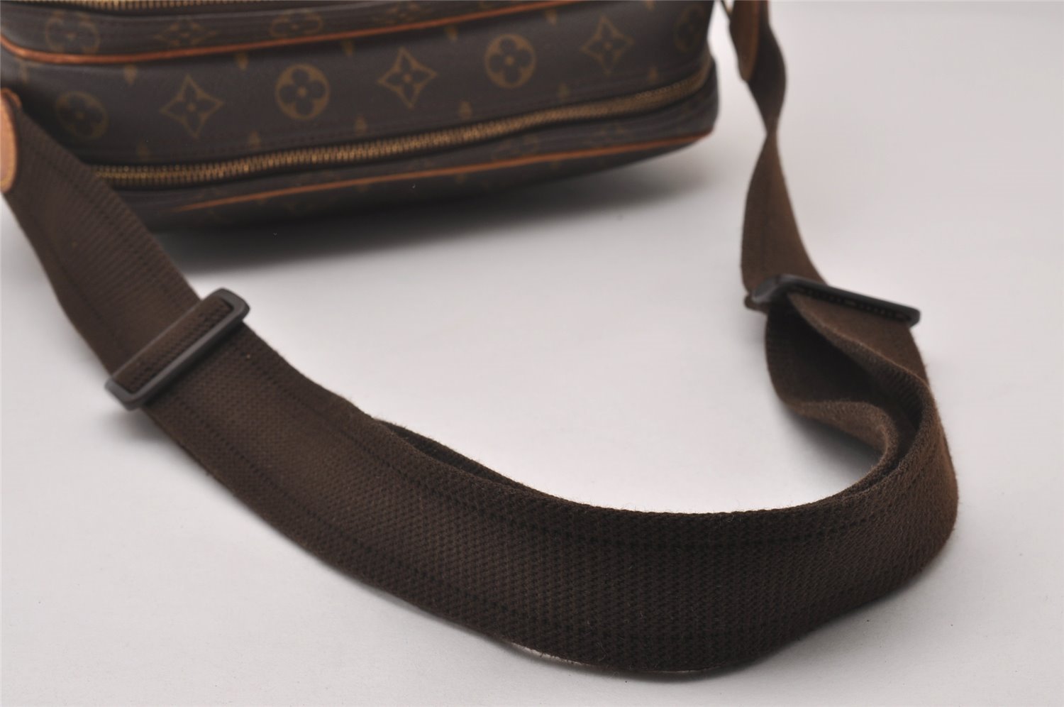 Authentic Louis Vuitton Monogram Reporter PM Shoulder Cross Bag M45254 LV 3628I