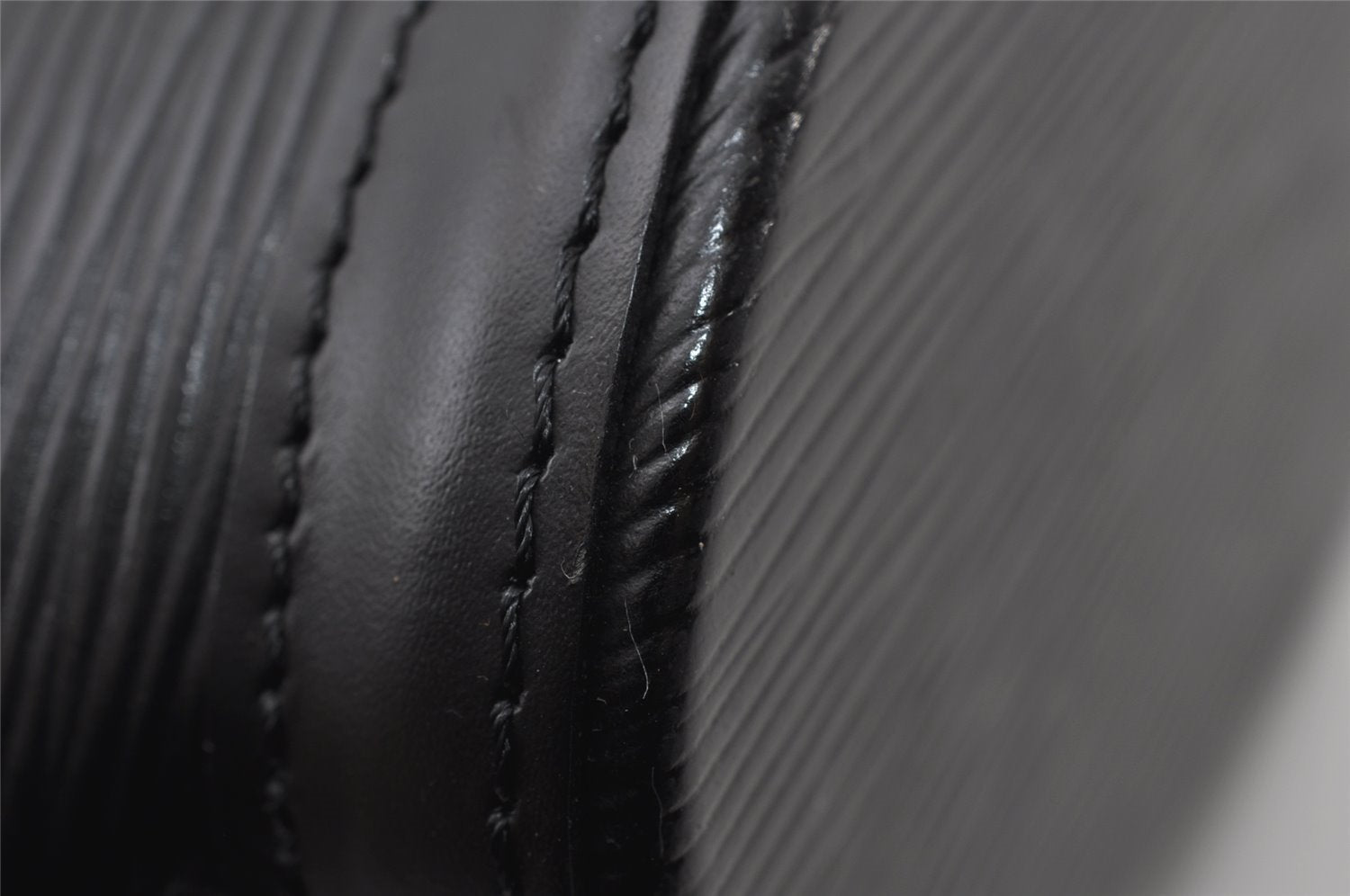 Authentic Louis Vuitton Epi Saint Jacques Hand Bag Black M52272 LV 3631I