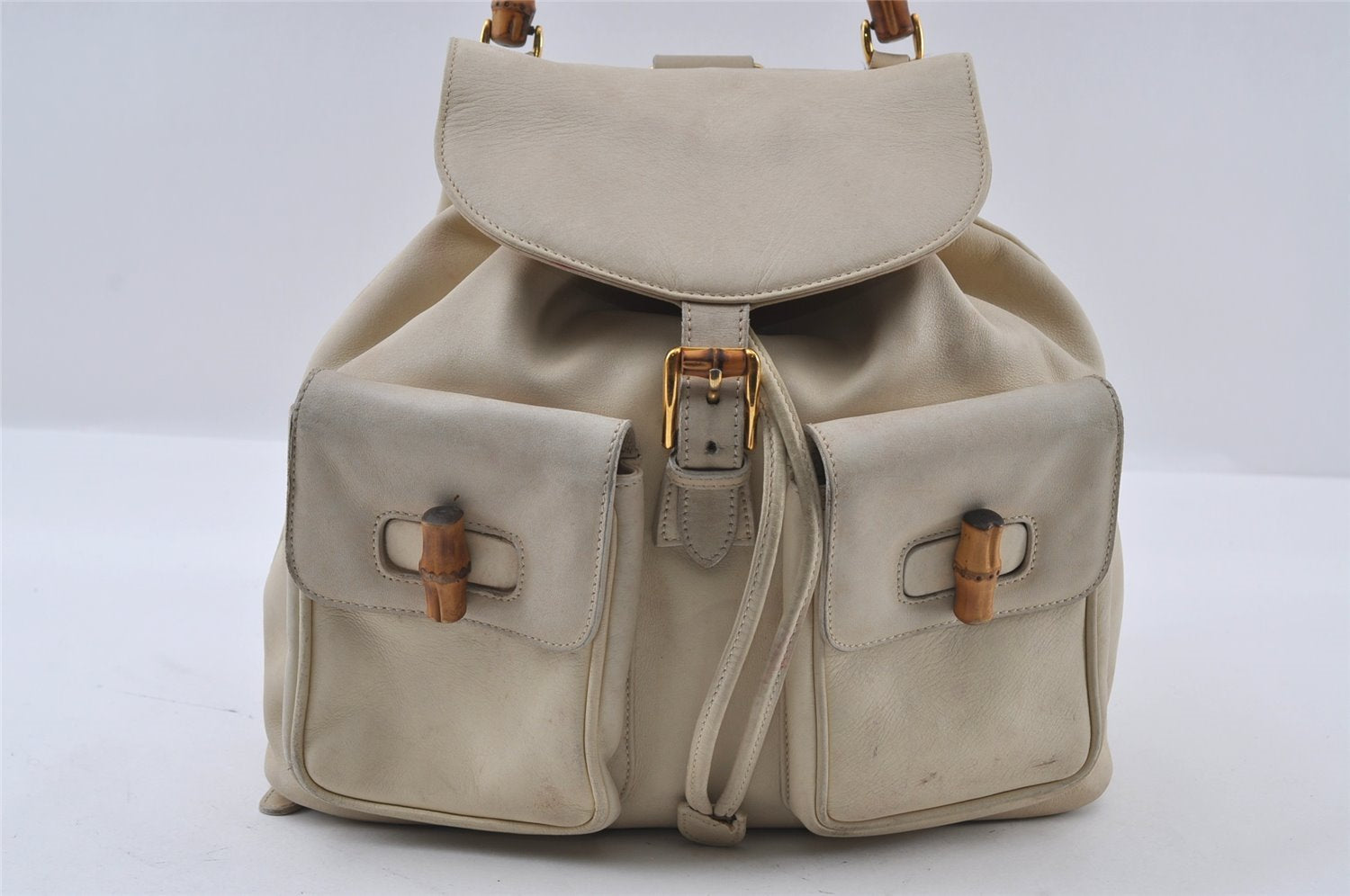 Authentic GUCCI Bamboo Drawstring Backpack Leather White 3647I