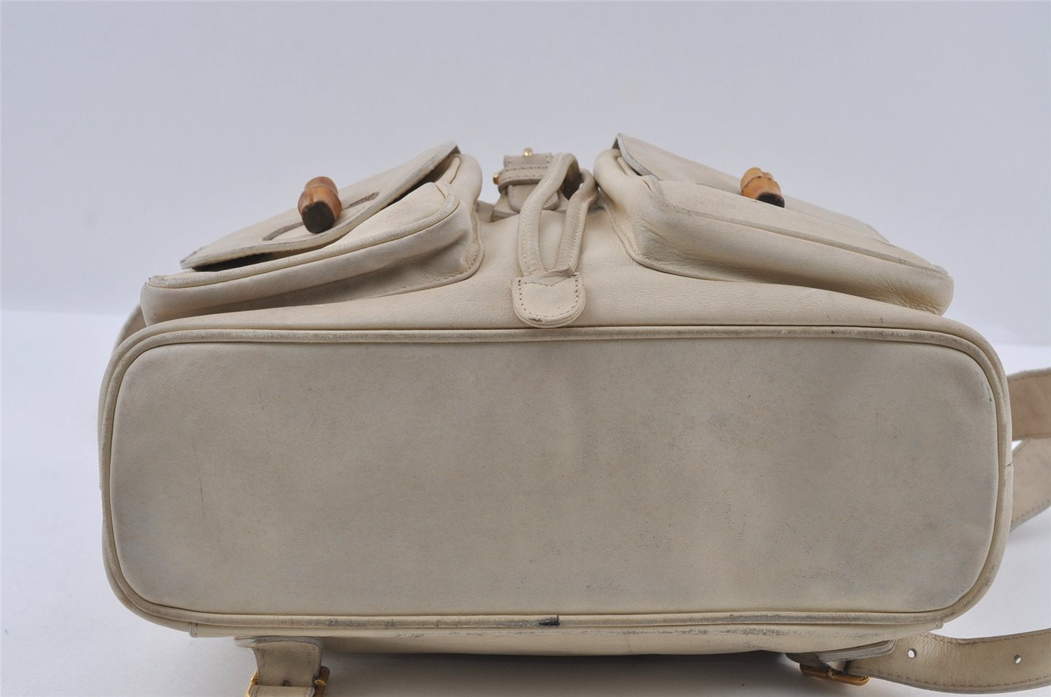 Authentic GUCCI Bamboo Drawstring Backpack Leather White 3647I