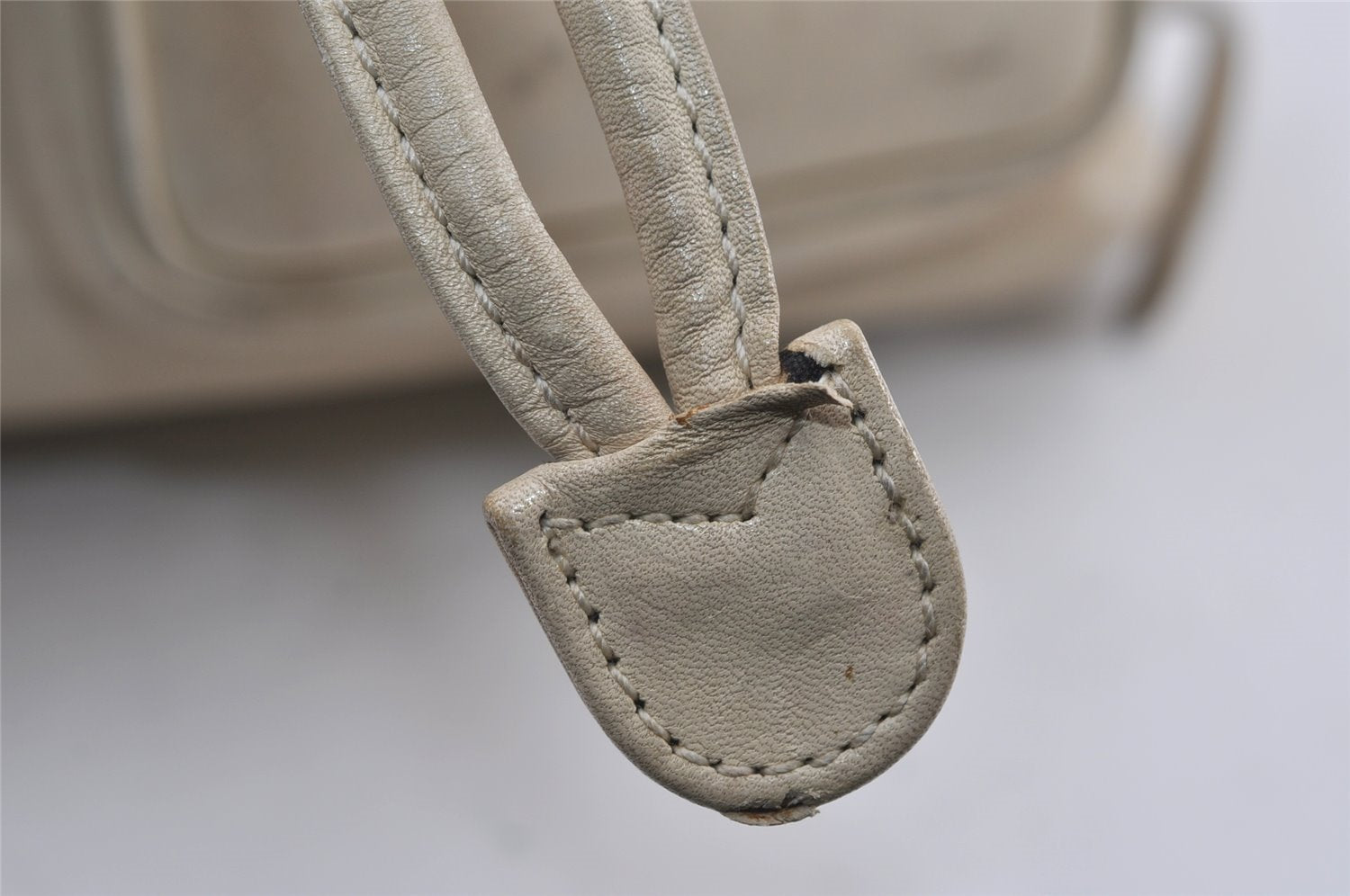 Authentic GUCCI Bamboo Drawstring Backpack Leather White 3647I