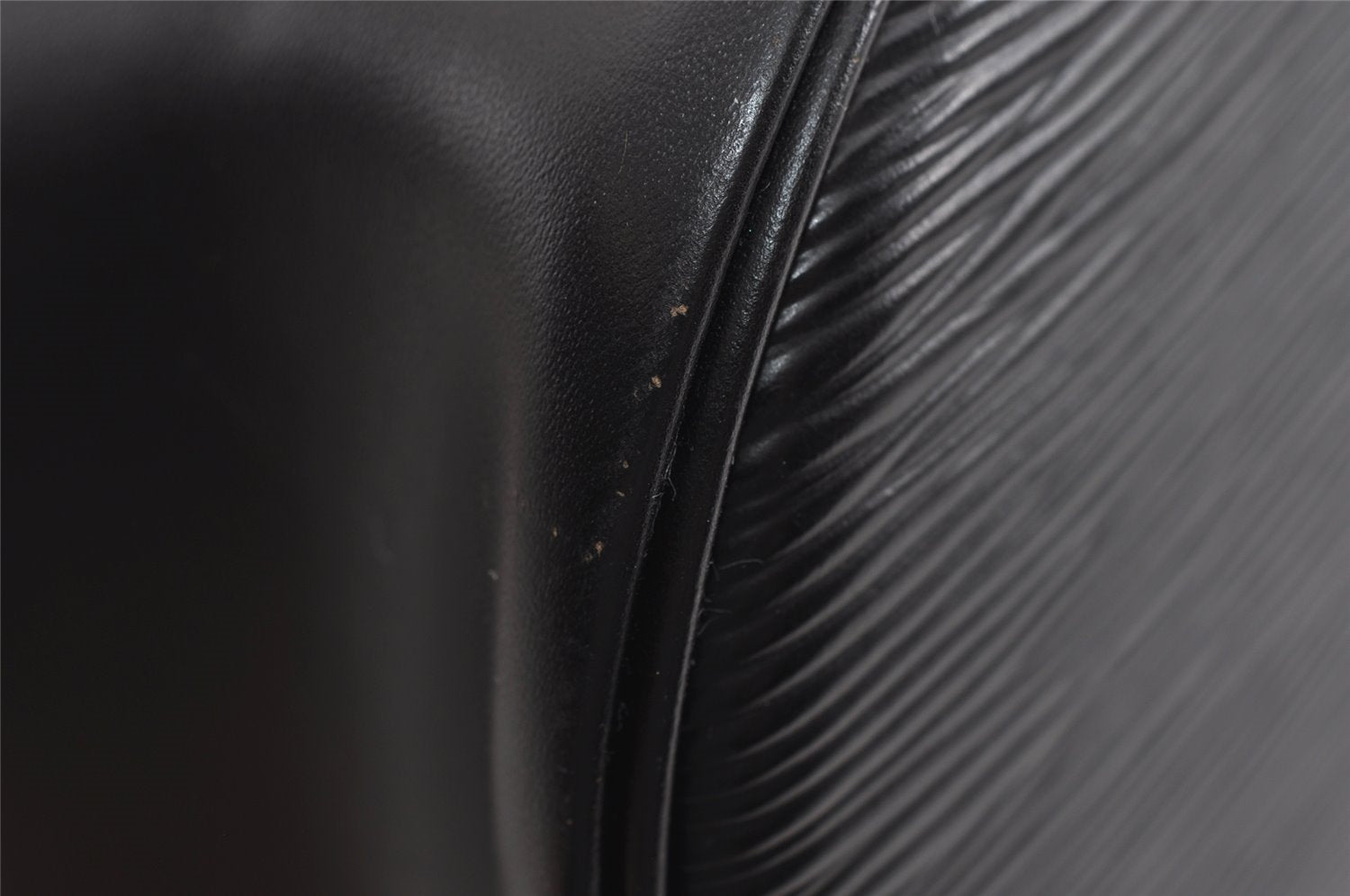 Authentic Louis Vuitton Epi Randonnee PM Shoulder Bag Black M52352 LV 3669I