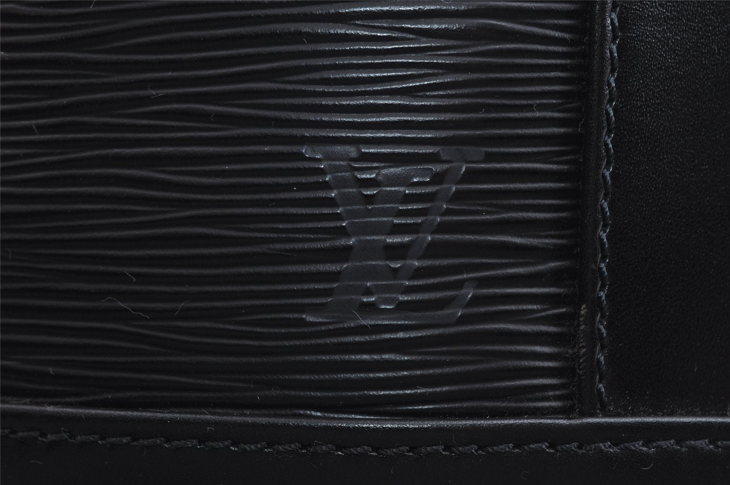 Authentic Louis Vuitton Epi Randonnee PM Shoulder Bag Black M52352 LV 3669I