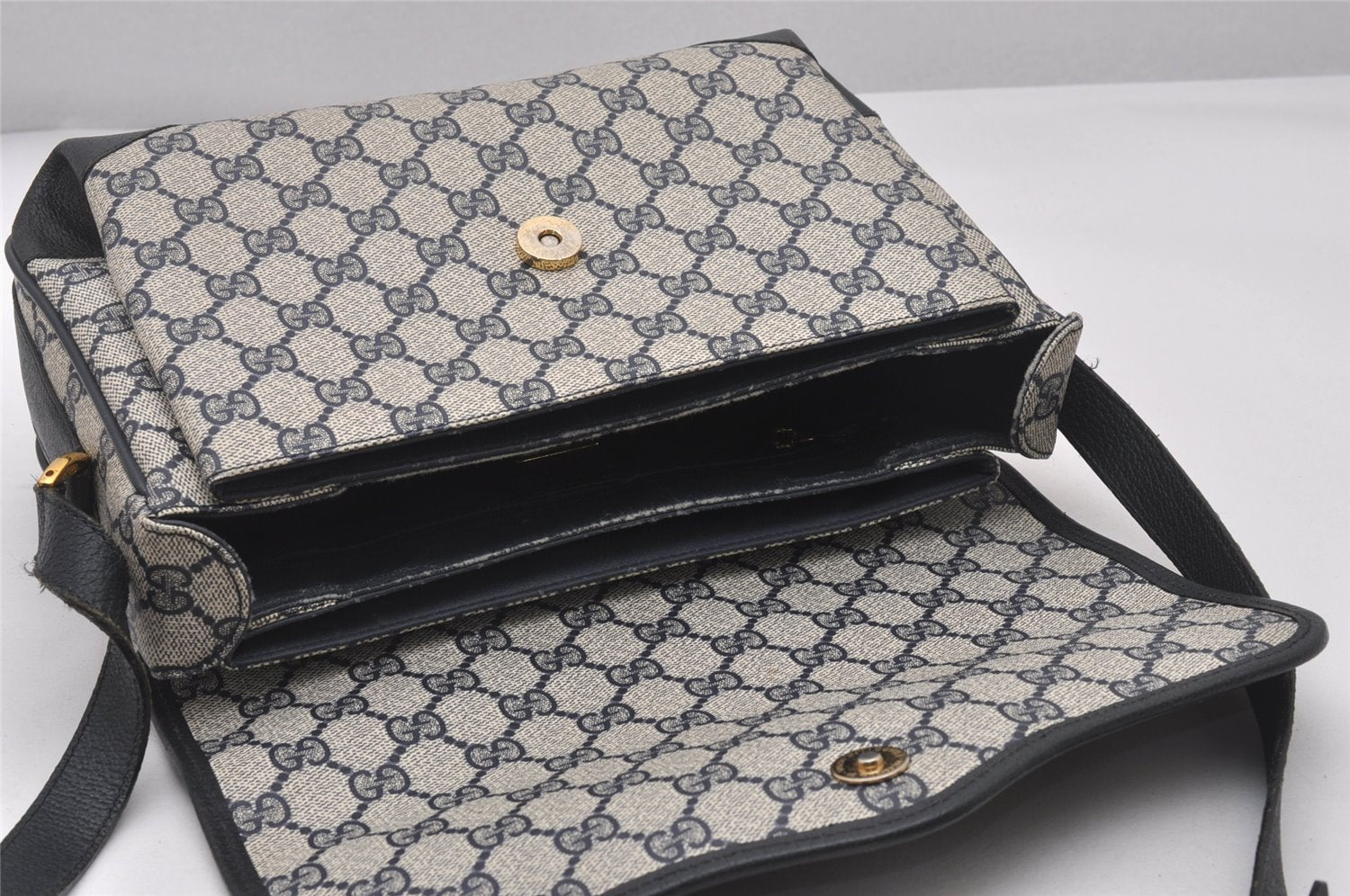 Authentic GUCCI Sherry Line Shoulder Cross Bag GG PVC Leather Navy Blue 3694I