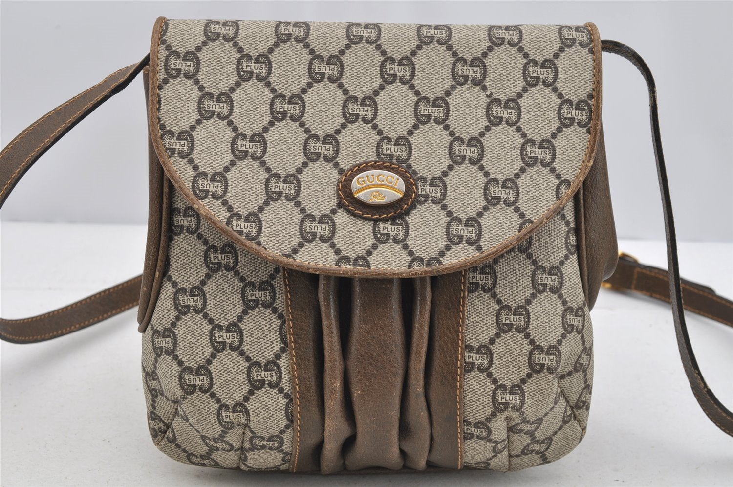 Authentic GUCCI GG Plus Shoulder Cross Body Bag PVC Leather Brown Junk 3699I