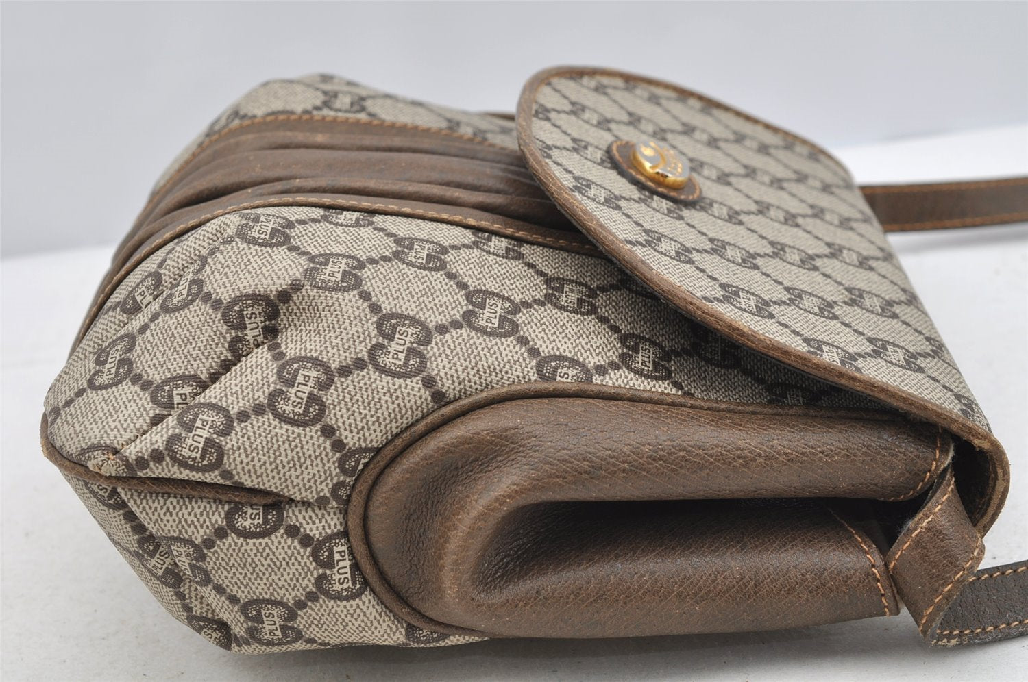 Authentic GUCCI GG Plus Shoulder Cross Body Bag PVC Leather Brown Junk 3699I