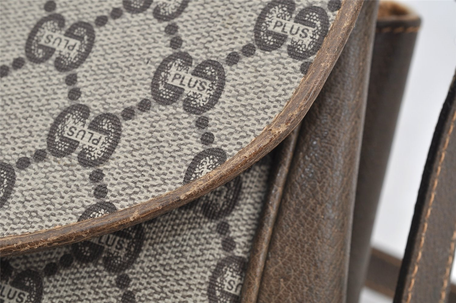 Authentic GUCCI GG Plus Shoulder Cross Body Bag PVC Leather Brown Junk 3699I