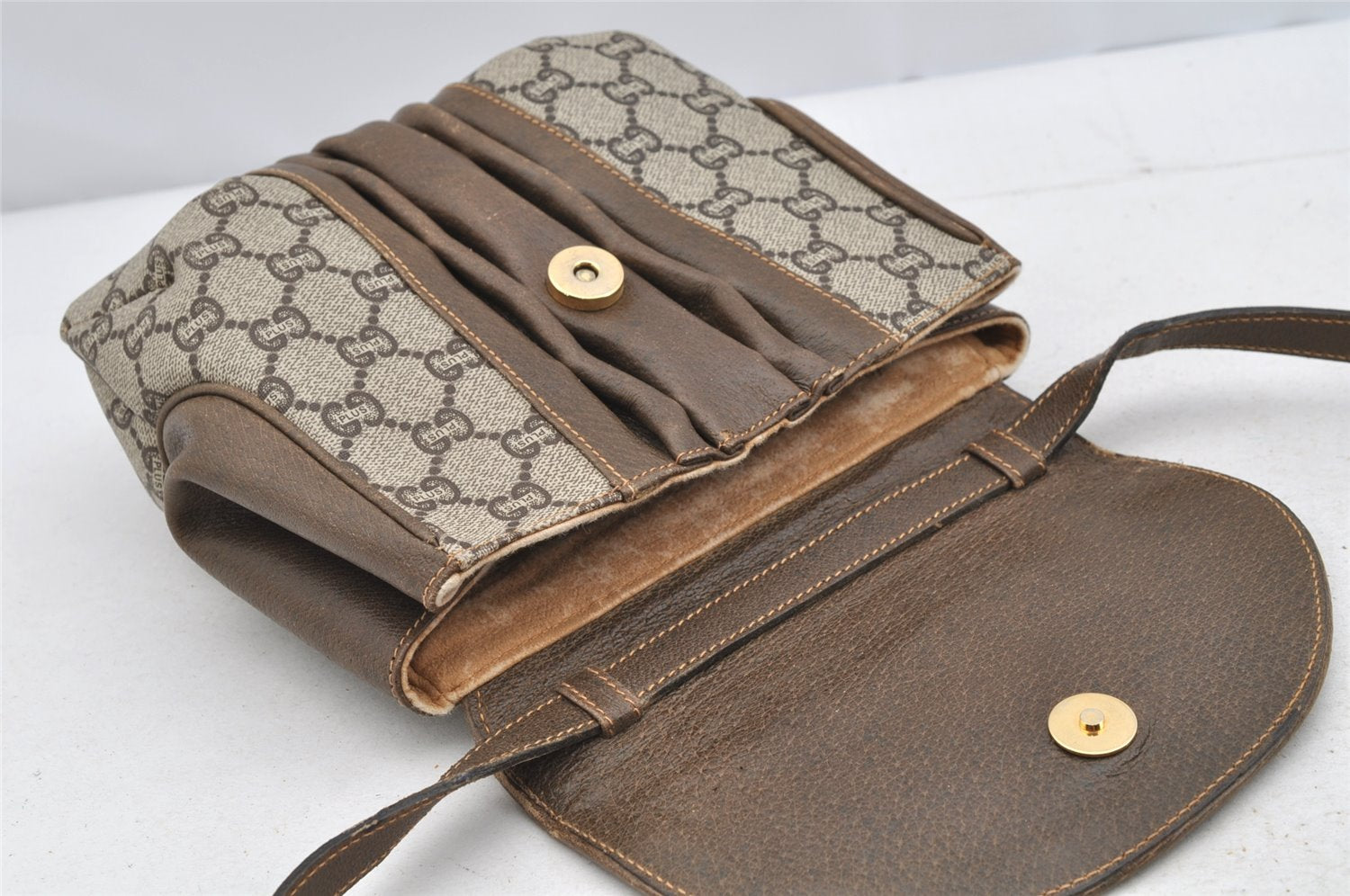 Authentic GUCCI GG Plus Shoulder Cross Body Bag PVC Leather Brown Junk 3699I