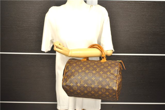 Authentic Louis Vuitton Monogram Speedy 30 Hand Bag M41526 LV 3724D