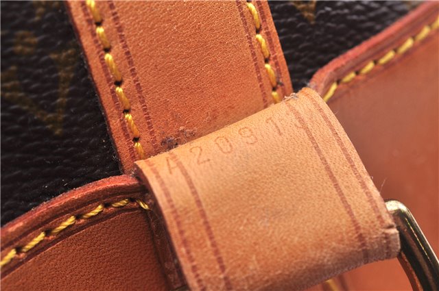 Authentic Louis Vuitton Monogram Randonnee GM Shoulder Bag M42244 LV 3774E