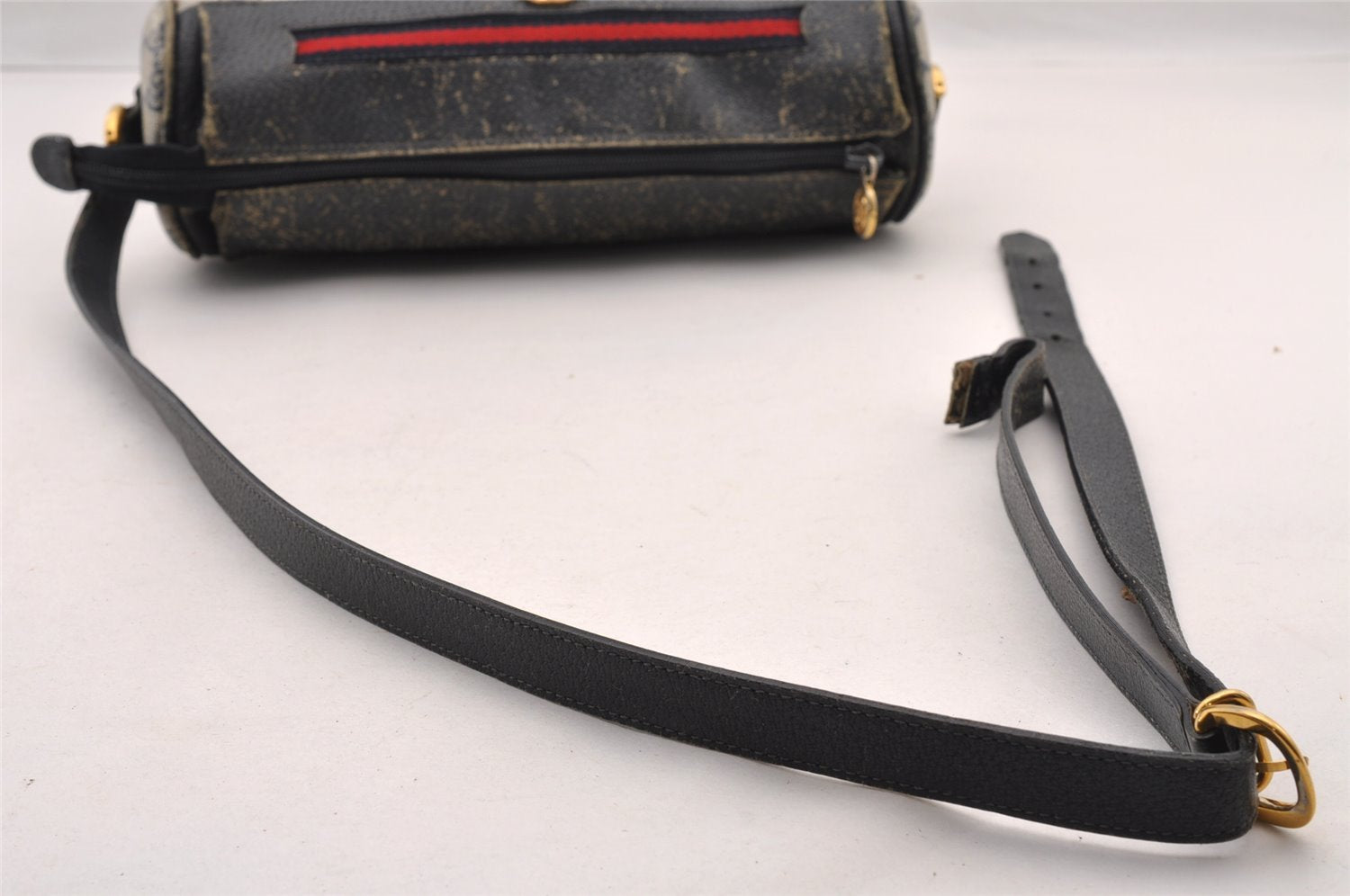Authentic GUCCI Sherry Line Shoulder Bag GG PVC Leather Navy Blue Junk 3782I