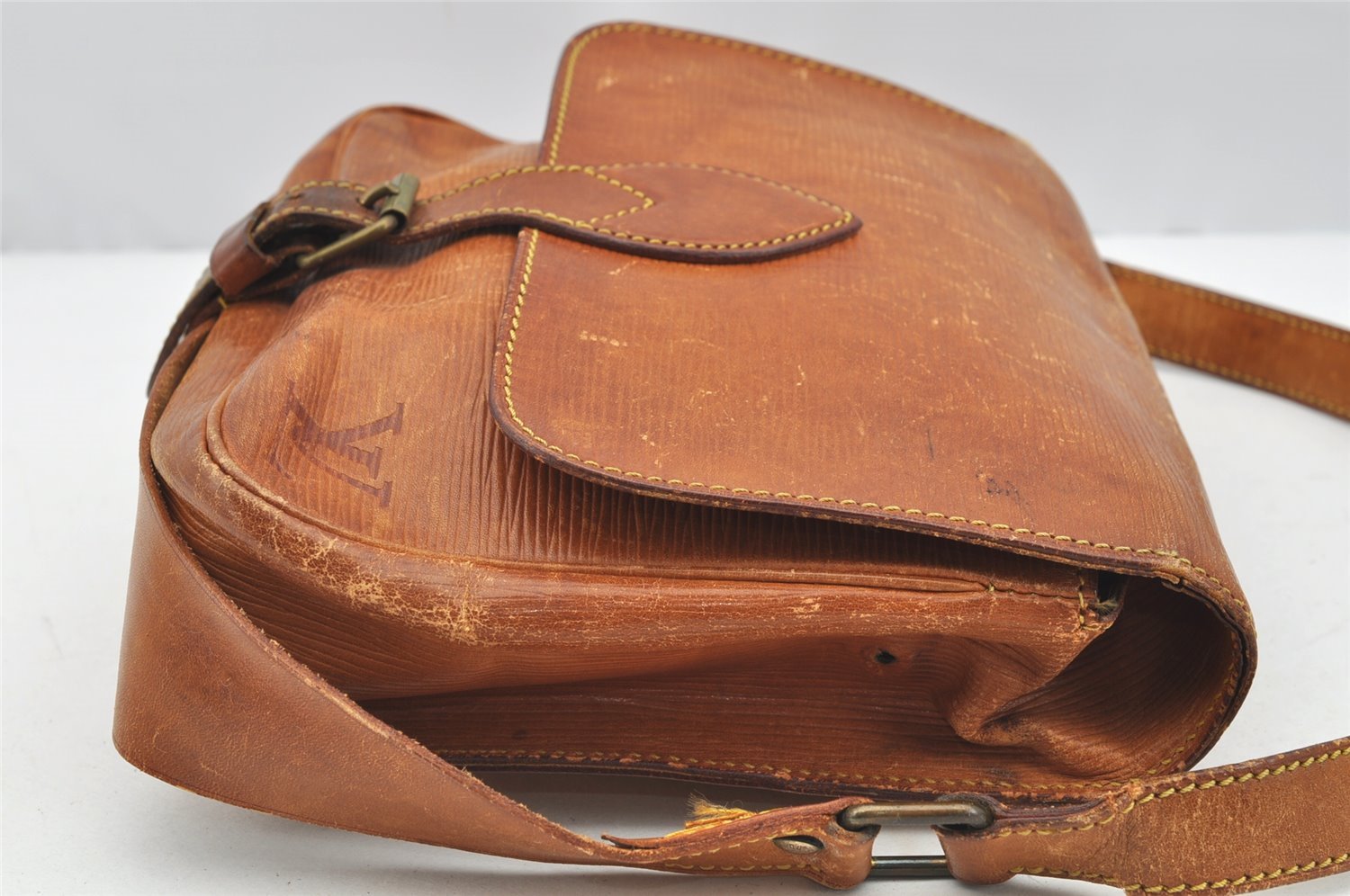 Authentic Louis Vuitton Epi Cartouchiere MM Shoulder Bag Beige M52246 Junk 3796I