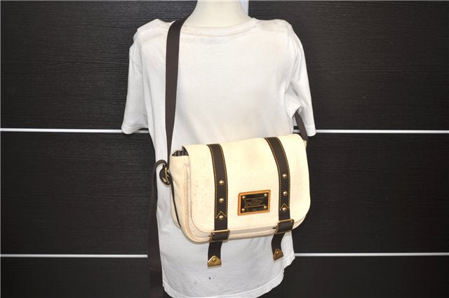 Auth Louis Vuitton Antigua Buzas PM Shoulder Cross Bag Ivory M40042 LV 3824D