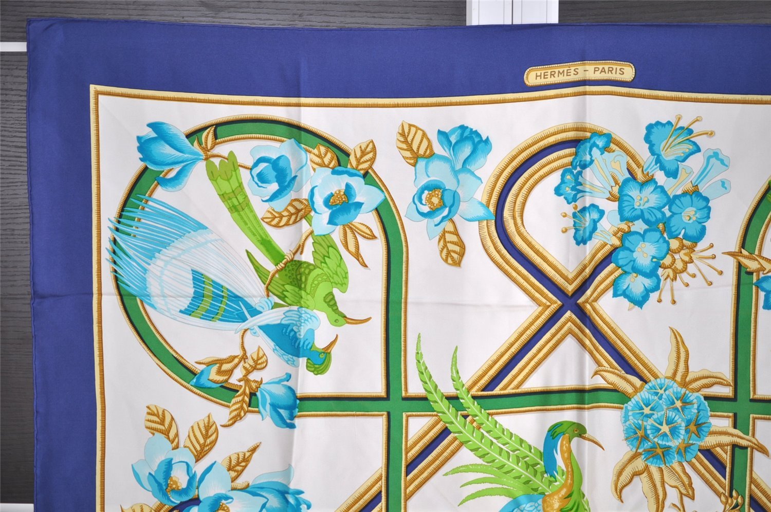 Authentic HERMES Carre 90 Scarf 