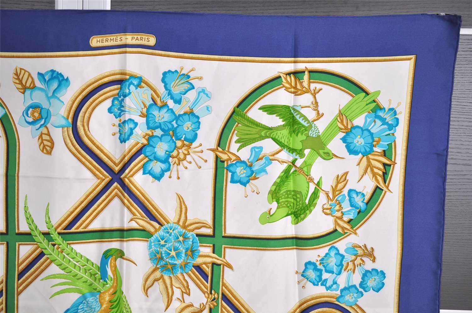 Authentic HERMES Carre 90 Scarf 