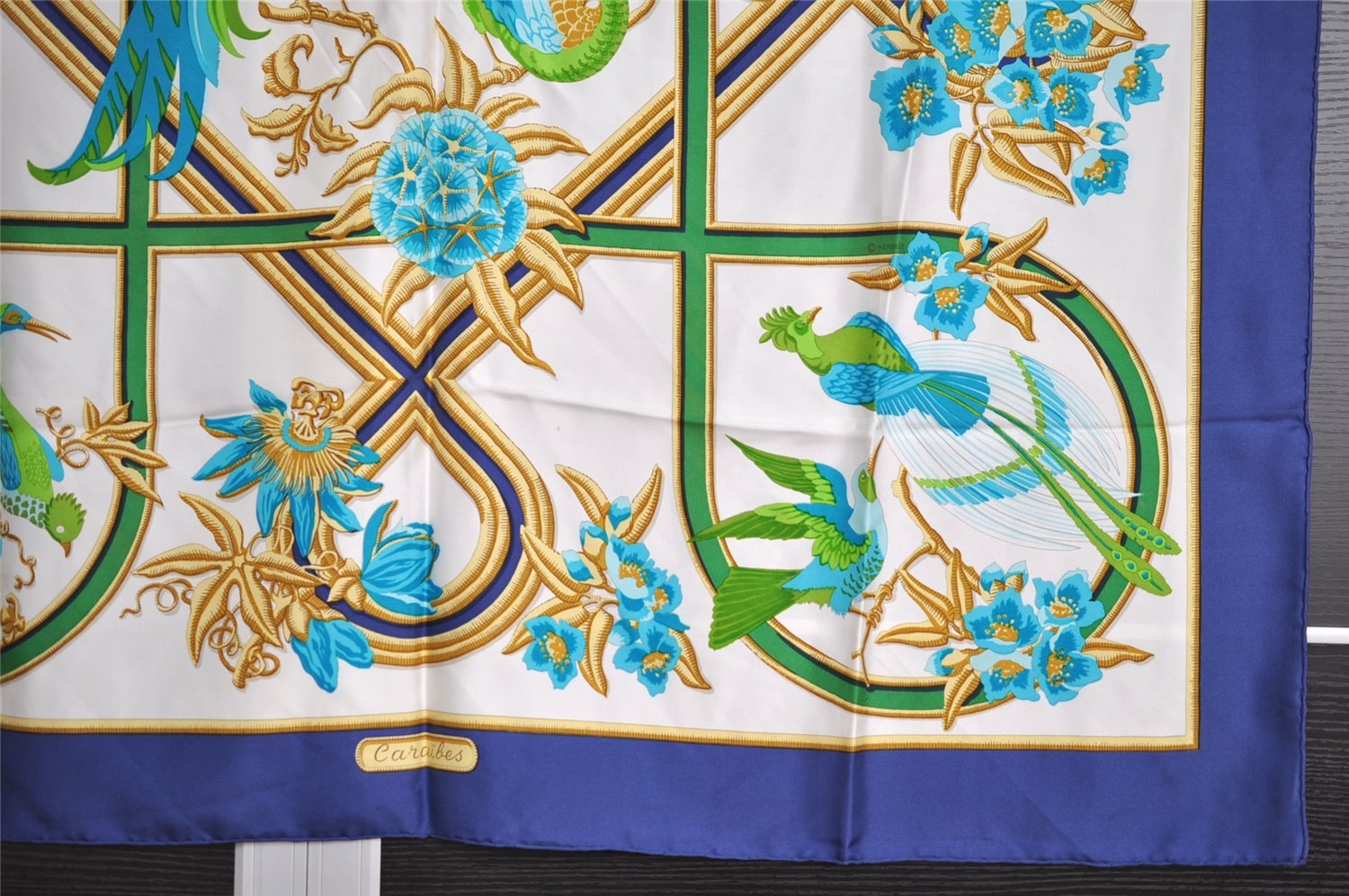 Authentic HERMES Carre 90 Scarf 