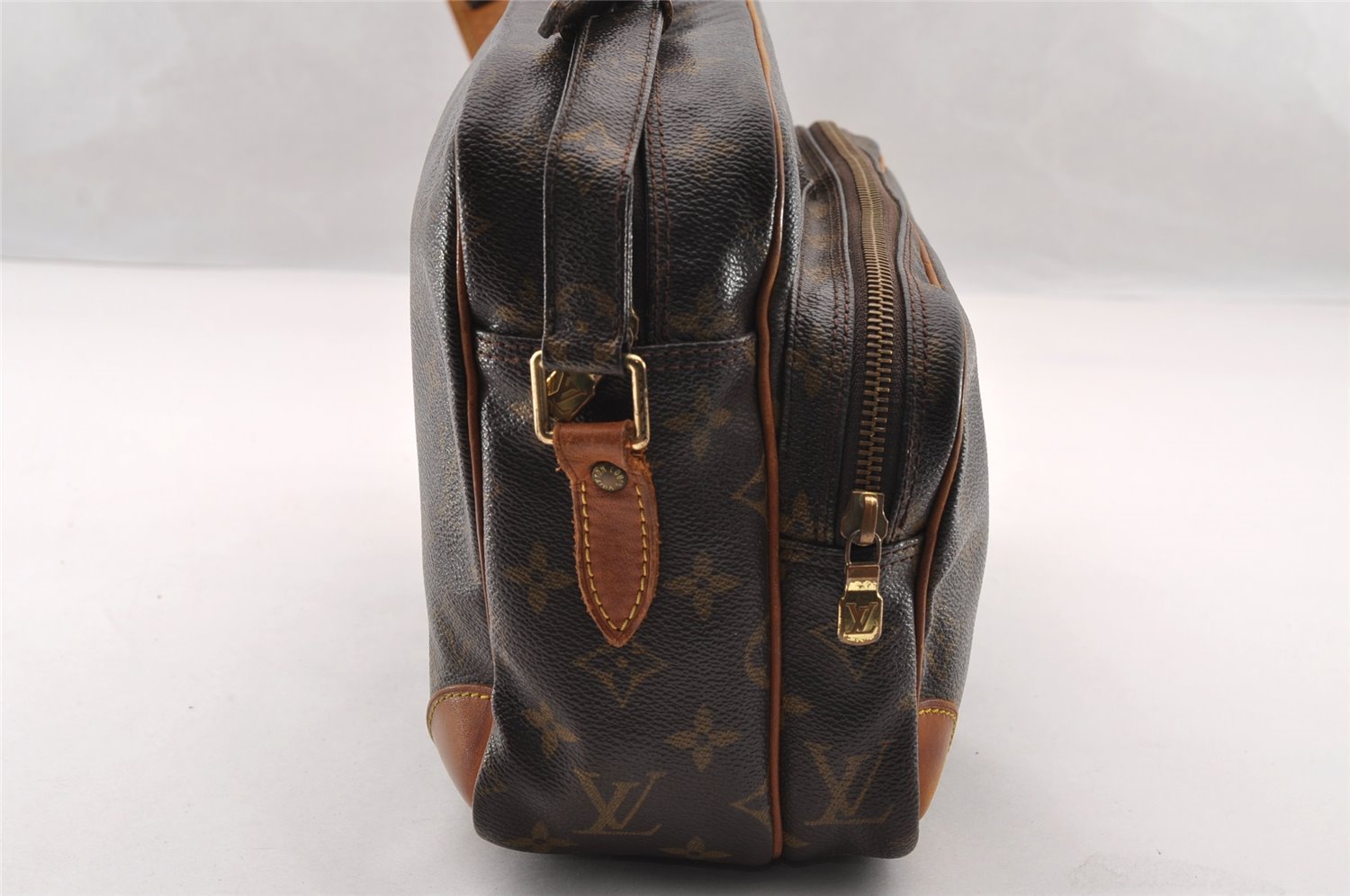 Authentic Louis Vuitton Monogram Nile Shoulder Cross Body Bag M45244 Junk 3843I