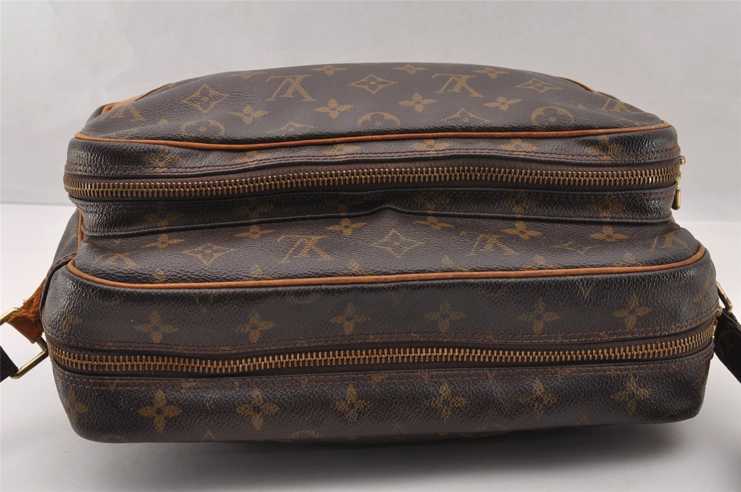 Authentic Louis Vuitton Monogram Nile Shoulder Cross Body Bag M45244 Junk 3843I