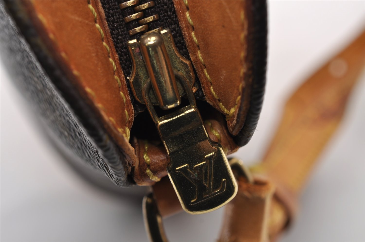 Authentic Louis Vuitton Monogram Drouot Shoulder Cross Bag M51290 Junk 3862I