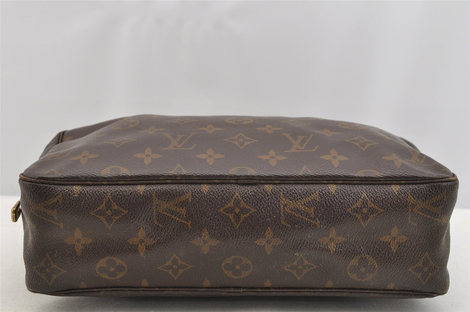 Auth Louis Vuitton Monogram Trousse Toilette 28 Clutch Hand Bag M47522 LV 3864I