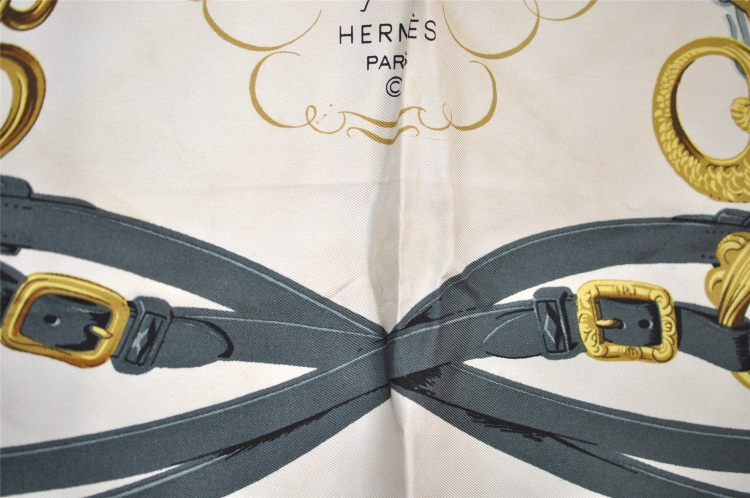 Authentic HERMES Carre 90 Scarf 