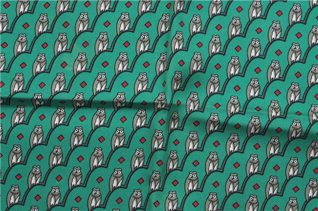 Authentic HERMES Petit Carre 40 Scarf Handkerchief Owl Motif Silk Green 3871E