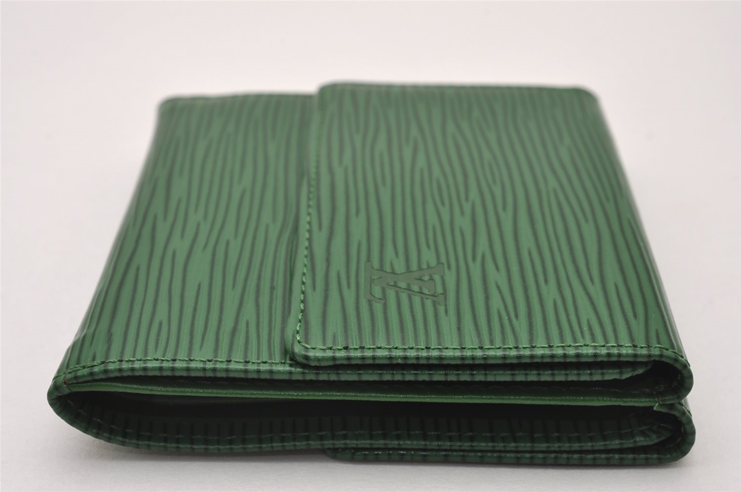 Auth Louis Vuitton Epi Porte Monnaie Billets Cartes Credit Wallet Green LV 3876I