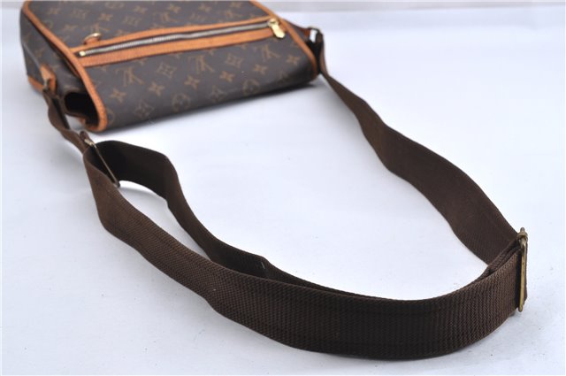 Authentic Louis Vuitton Monogram Messenger Bosphore GM M40105 Shoulder Bag 3882F