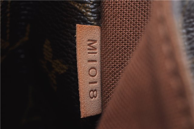 Authentic Louis Vuitton Monogram Messenger Bosphore GM M40105 Shoulder Bag 3882F