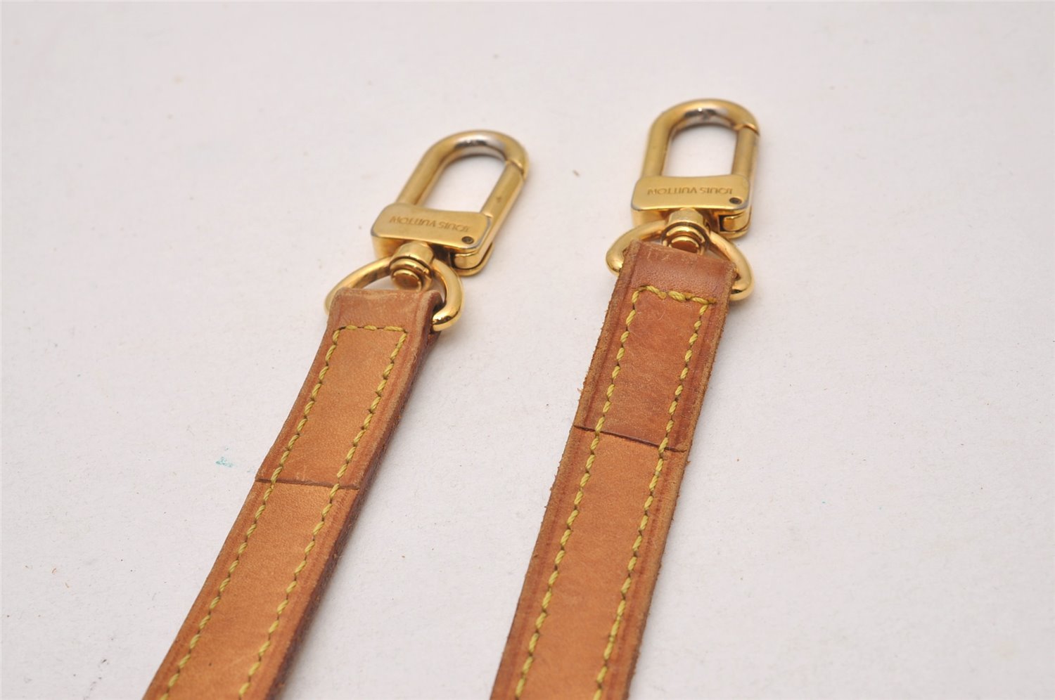 Authentic Louis Vuitton Leather Shoulder Strap Beige 41.7-48.4