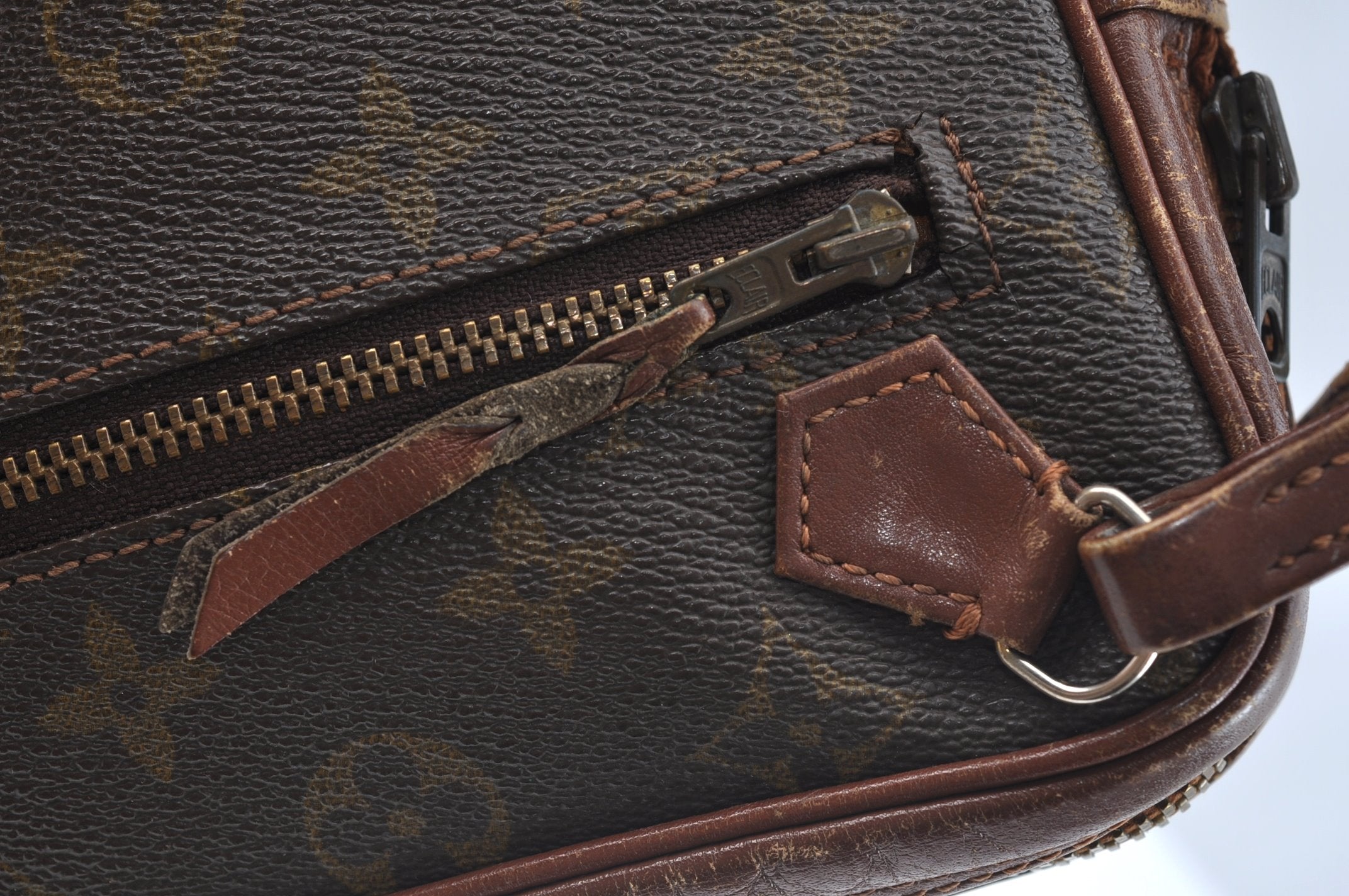 Authentic Louis Vuitton Monogram Pochette Sport Clutch Hand Bag Old Model 3893I