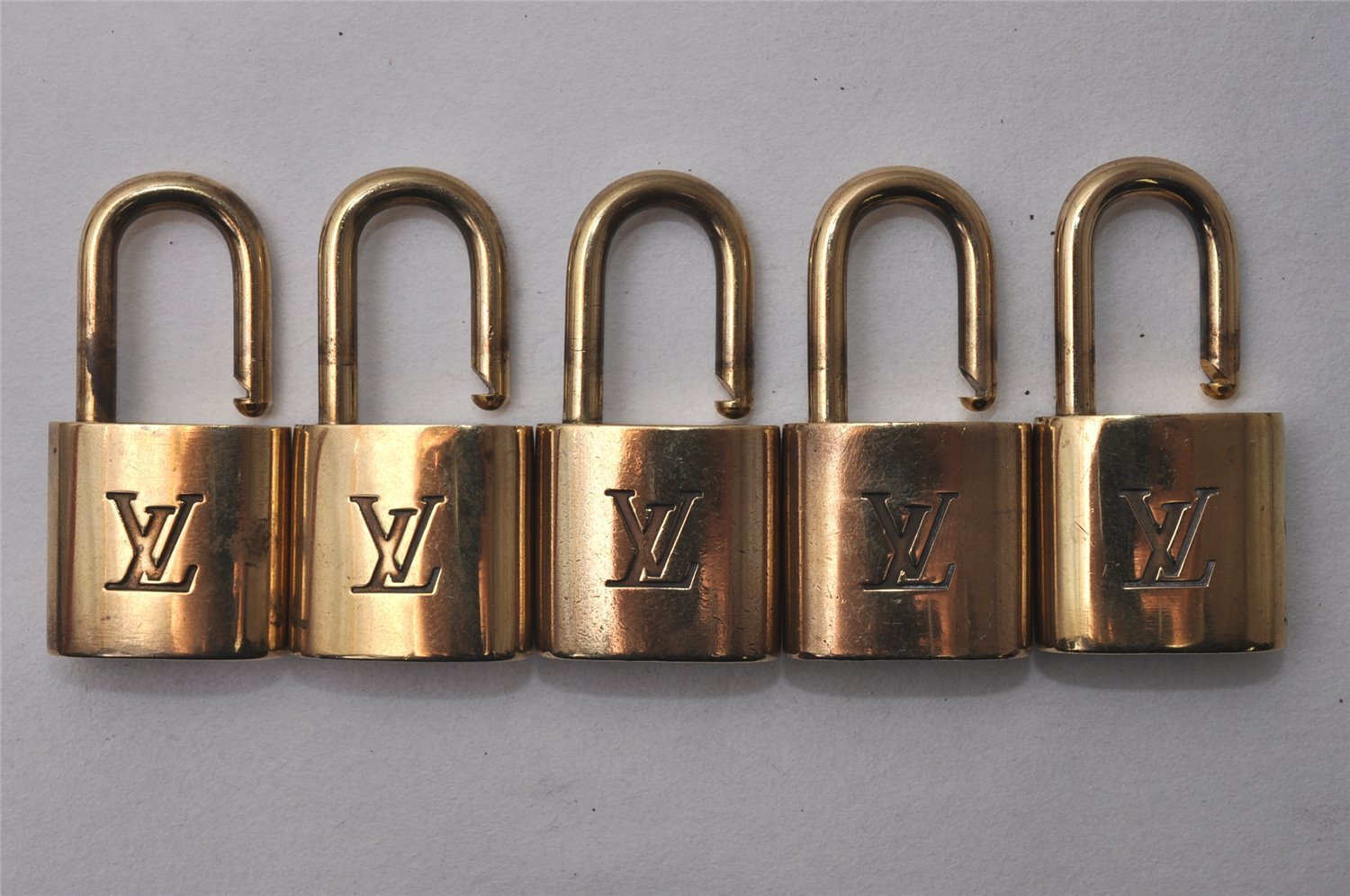 Authentic Louis Vuitton Padlock Gold 10Set LV 3894I