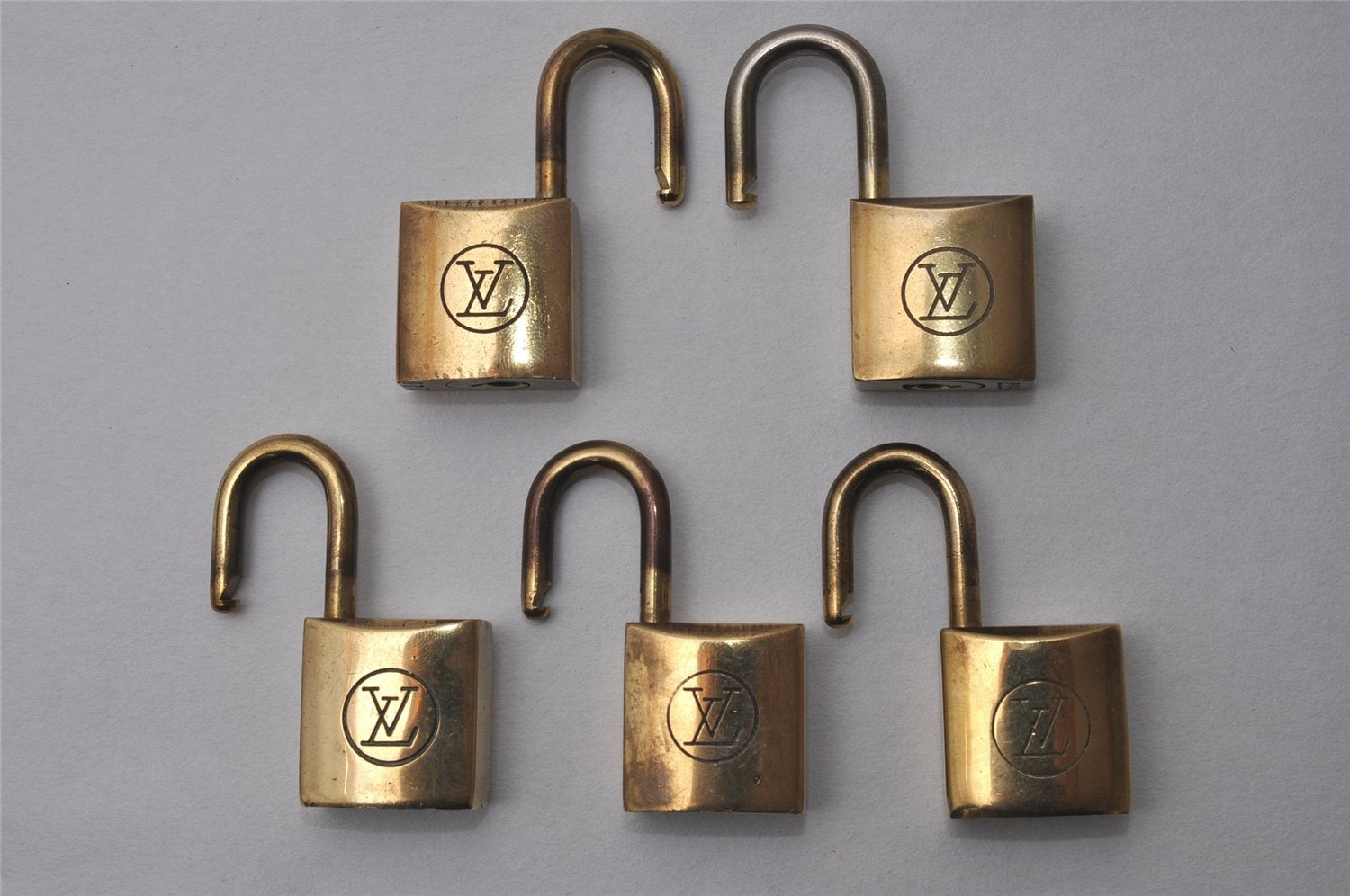 Authentic Louis Vuitton Padlock 10Set Old Model LV 3903I