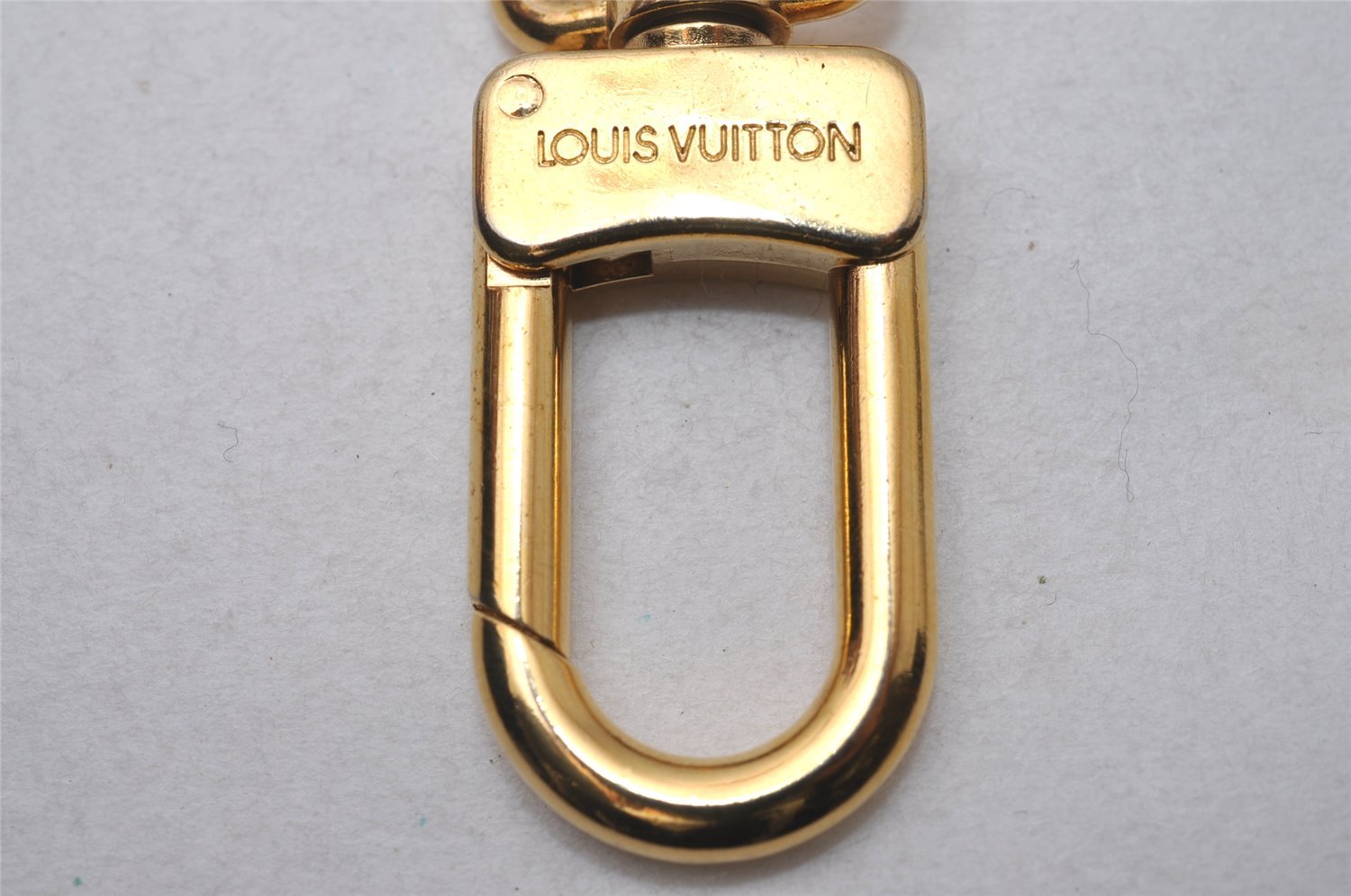 Authentic Louis Vuitton Charm Key Chain Anokre Gold M62694 LV 3907I