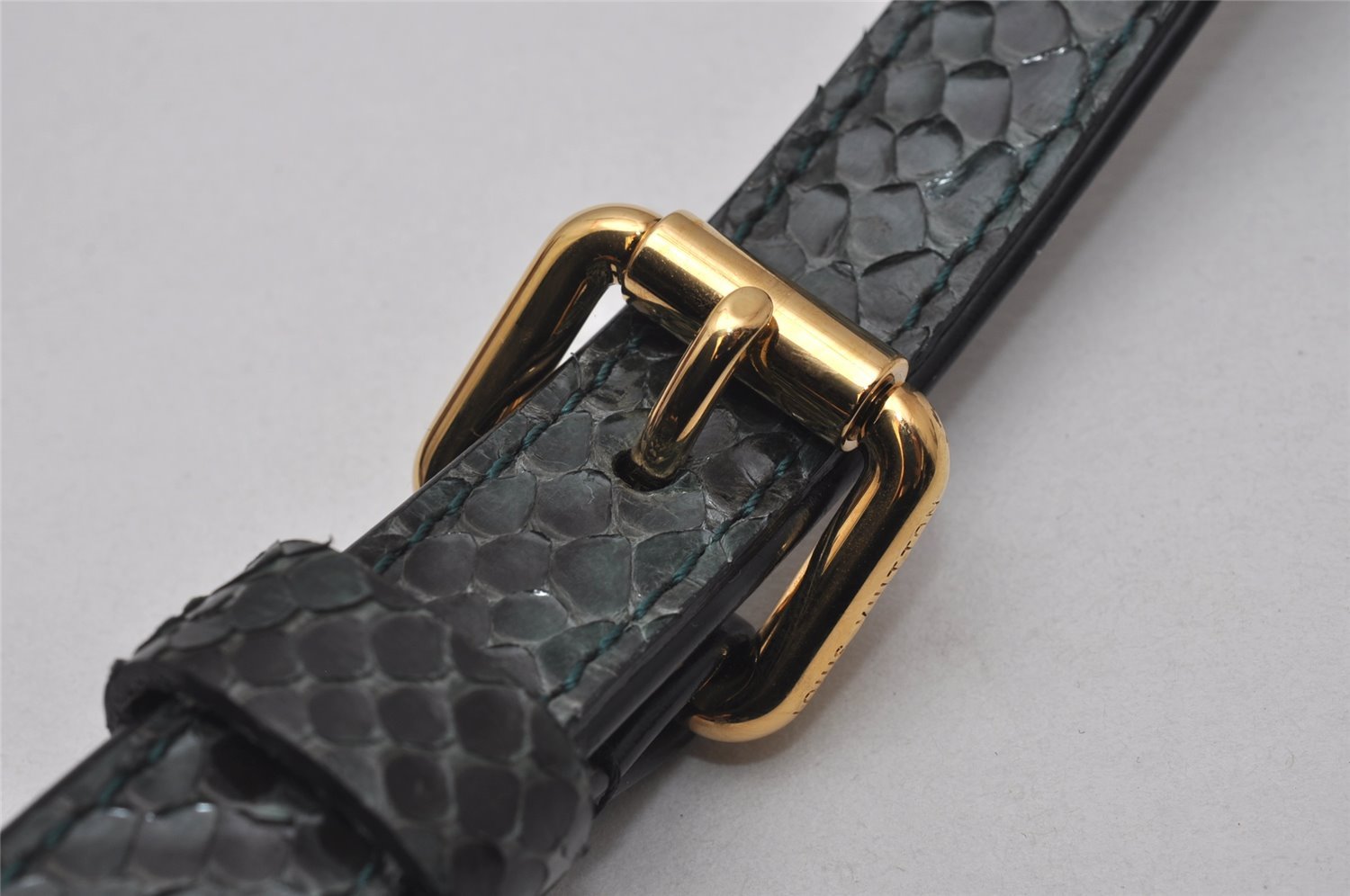 Authentic Louis Vuitton Leather Shoulder Strap Green 29.5-33.5